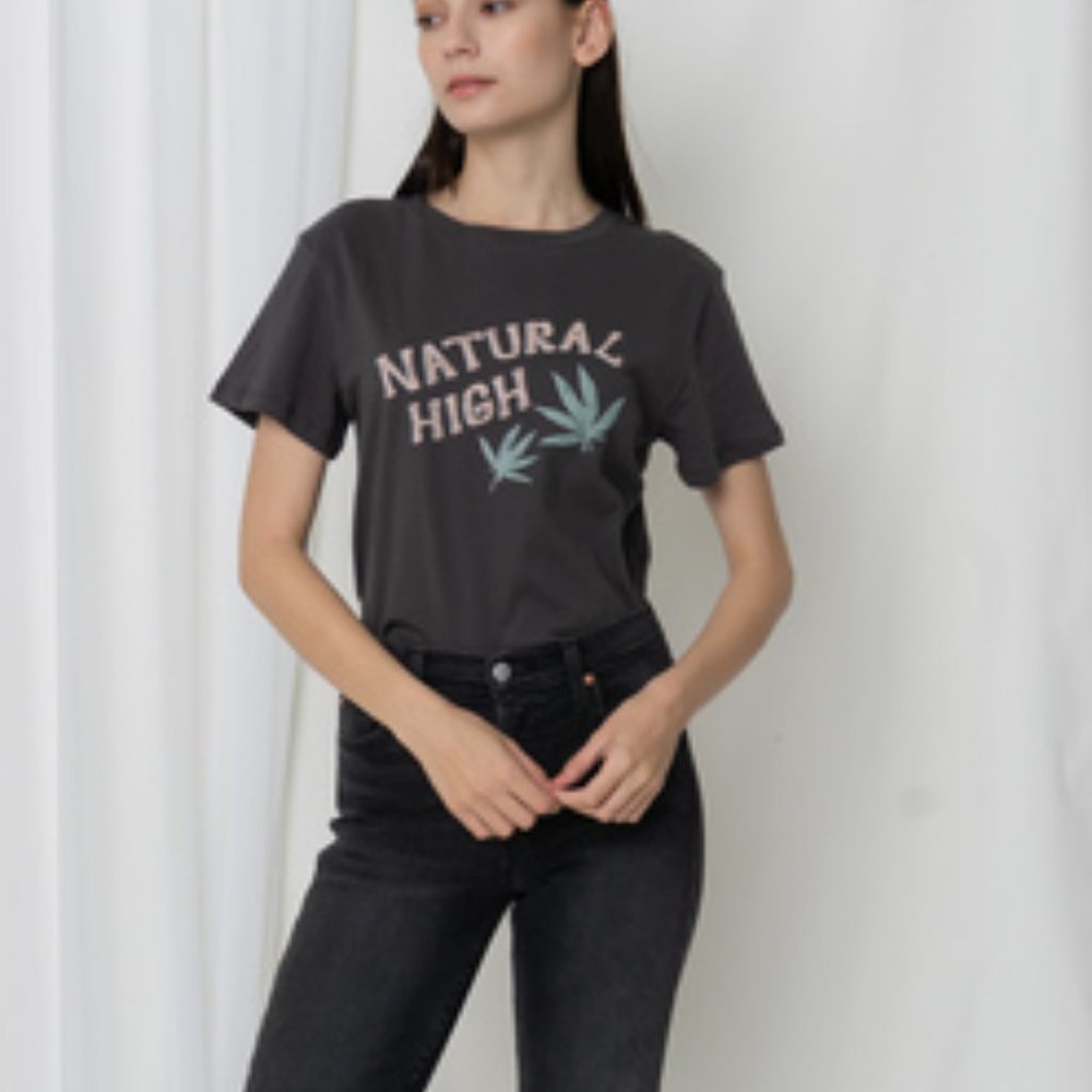 Charcoal graphic Tee "Natural High"
